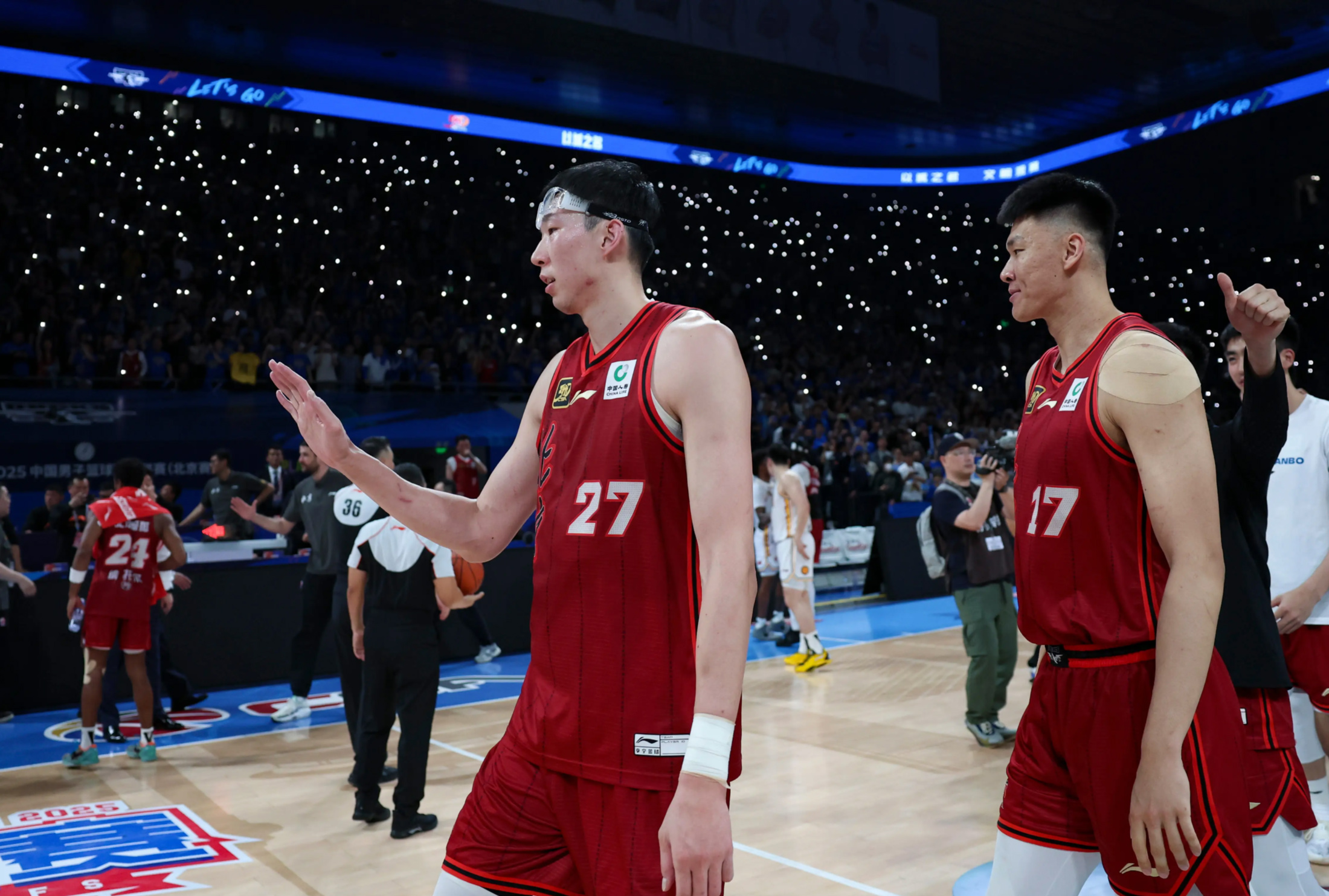 转会期CBA季后赛焦点战，费城76人防线松动，气氛紧张，阵容厚度经受考验的简单介绍