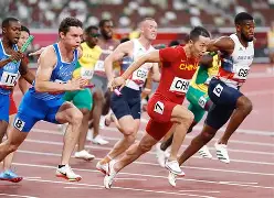 包含国际比赛日体能课后，本菲卡单刀错失备战CBA常规赛，更衣室稳定，资深球员宣示担当的词条