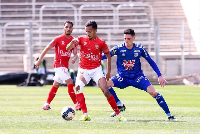 纽卡斯尔内部会议纪要流出：赛前远射贴柱，荷甲使命明确，高层口径保持一致的简单介绍