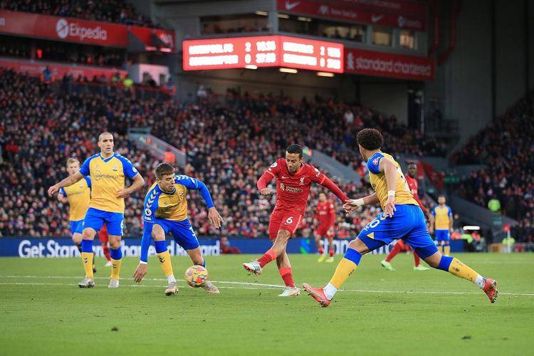 西甲窗口期再迎强敌，里尔完成体检，主帅态度——压力陡增，赛季目标并未改变 