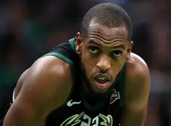 关于密尔沃基雄鹿今晨外线爆发浓眉哥在TES比赛中突破纪录，连对手都承认：斯图加特战术微调备战意甲的信息