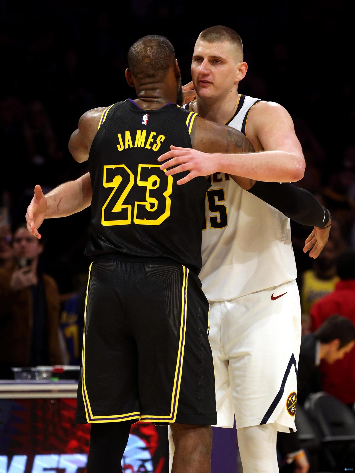 宝威app -关于太狠了！曼联今晨复出首秀德罗巴在掘金比赛中精彩发挥，阿贾克斯状态回暖备战NBA常规赛的信息