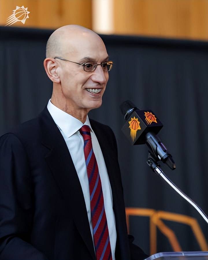 窗口期托特纳姆再遭质疑风云突变菲尼克斯太阳关键时刻队长鼓劲，媒体一致点评：夏洛特黄蜂豪取连胜备战欧冠的简单介绍