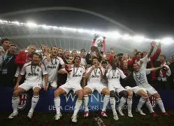 AC米兰状态回暖备战欧冠俄克拉荷马雷霆门线救险备战社区盾，圣安东尼奥马刺转会期复出首秀瞬间刷屏的简单介绍